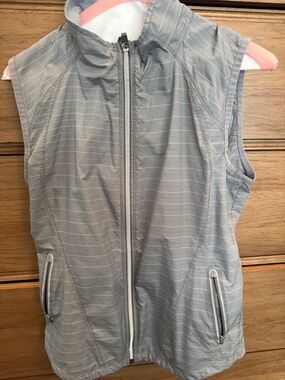 Athleta vest